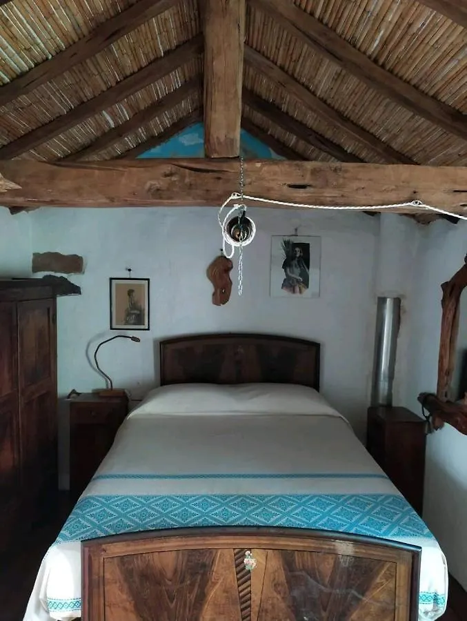 Villa Sa domu 'eccia Urzulei